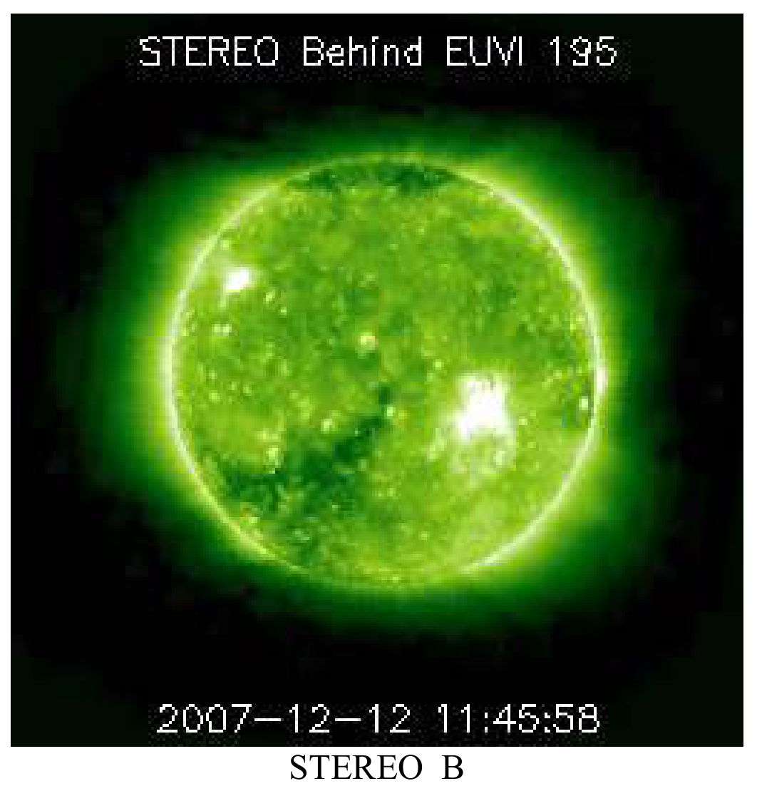 Слънчево изображение от STEREO B, EUVI 195, зелено, с активно образувание; текст „STEREO Behind EUVI 195“ и „2007-12-12 11:45:58“.